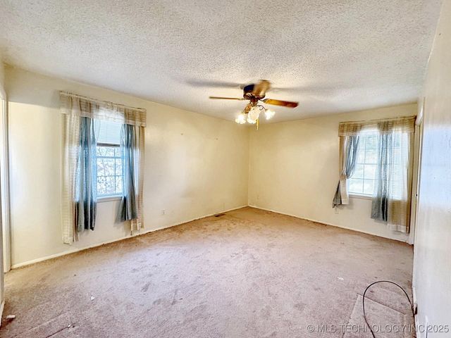 613 S Rodgers Street, Vian, OK 74962