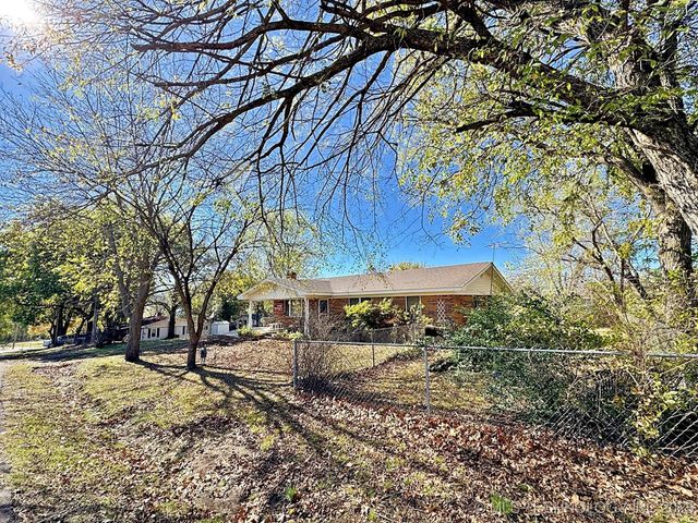 613 S Rodgers Street, Vian, OK 74962