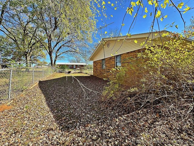 613 S Rodgers Street, Vian, OK 74962
