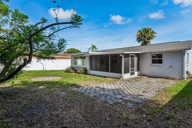 7024 FOX HOLLOW DRIVE, Port Richey, FL 34668