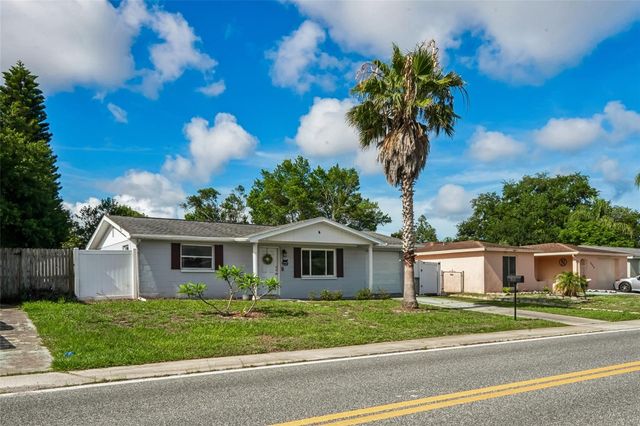 7024 FOX HOLLOW DRIVE, Port Richey, FL 34668