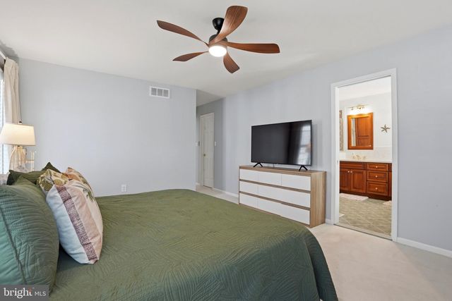 529 ASPEN WOODS DR, Yardley, PA 19067