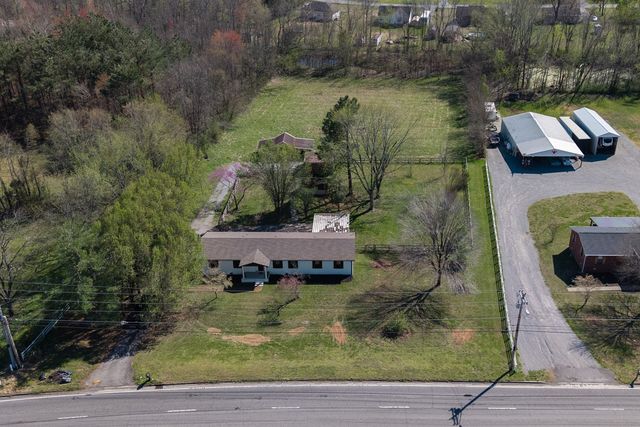 829 Highway 52, E, Portland, TN 37148
