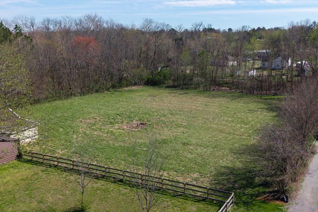 829 Highway 52, E, Portland, TN 37148