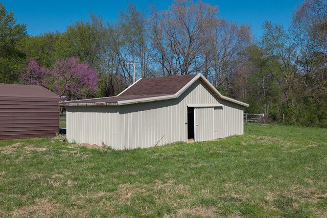 829 Highway 52, E, Portland, TN 37148
