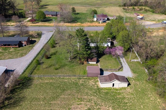 829 Highway 52, E, Portland, TN 37148