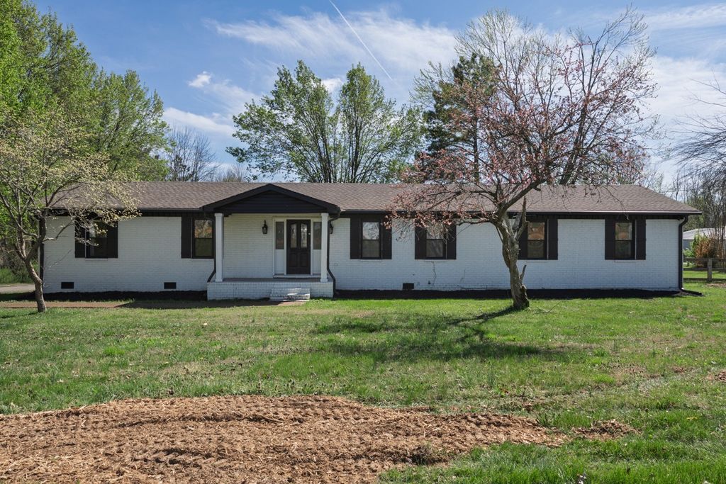 829 Highway 52, E, Portland, TN 37148