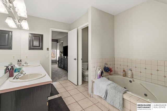 18104 Murray Trail, Gretna, NE 68028