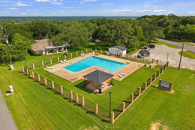 210 Waxwing DR, Buda, TX 78610