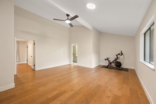 210 Waxwing DR, Buda, TX 78610