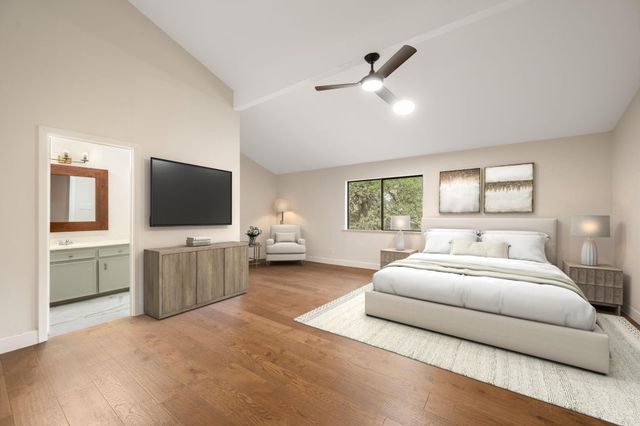 210 Waxwing DR, Buda, TX 78610