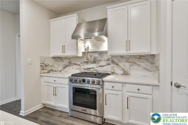 8012 Century Boulevard, Lower Macungie Twp, PA 18031