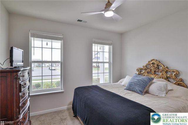 8012 Century Boulevard, Lower Macungie Twp, PA 18031