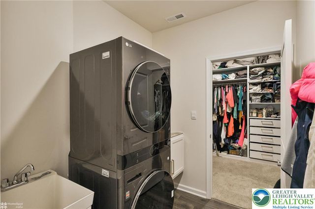 8012 Century Boulevard, Lower Macungie Twp, PA 18031