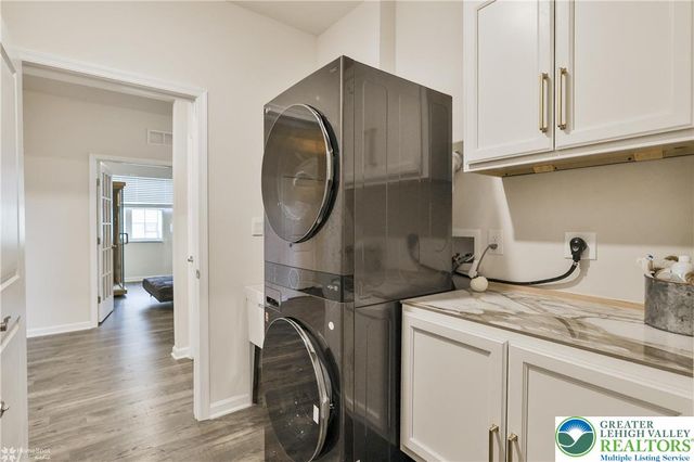 8012 Century Boulevard, Lower Macungie Twp, PA 18031