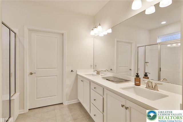 8012 Century Boulevard, Lower Macungie Twp, PA 18031