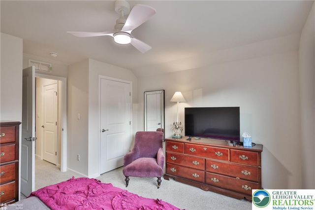 8012 Century Boulevard, Lower Macungie Twp, PA 18031