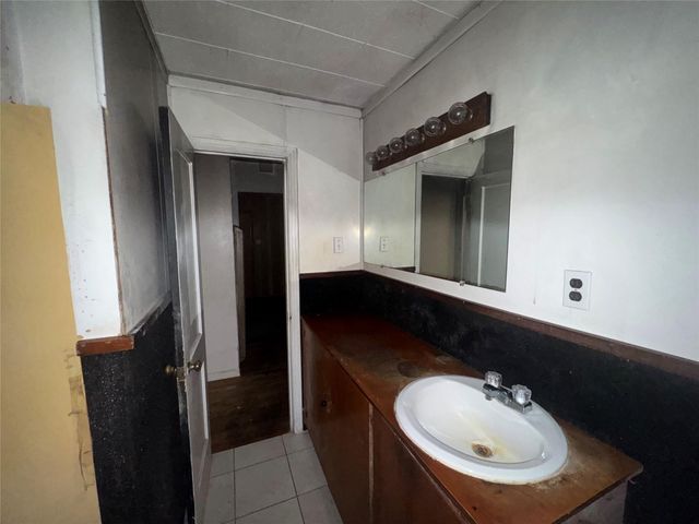 2103 11th Ave Avenue, La Marque, TX 77568