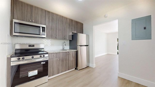 567 SW 3rd St 2, Miami, FL 33130