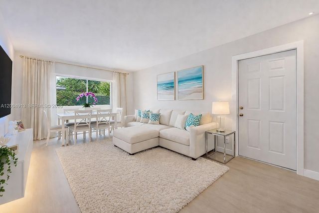 567 SW 3rd St 2, Miami, FL 33130