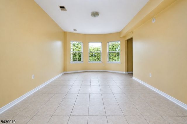 42 Astor St, Newark City, NJ 07114