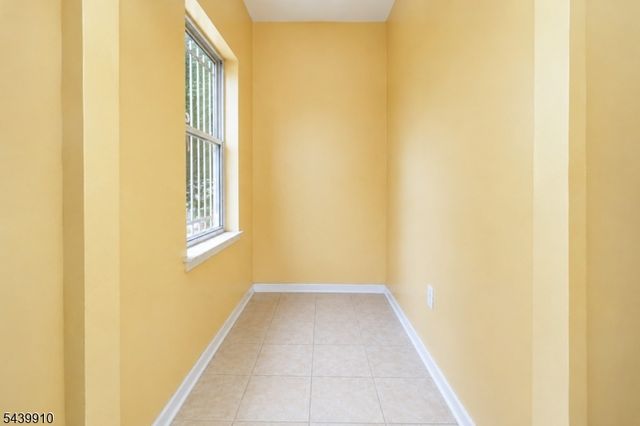 42 Astor St, Newark City, NJ 07114