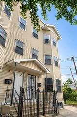42 Astor St, Newark City, NJ 07114