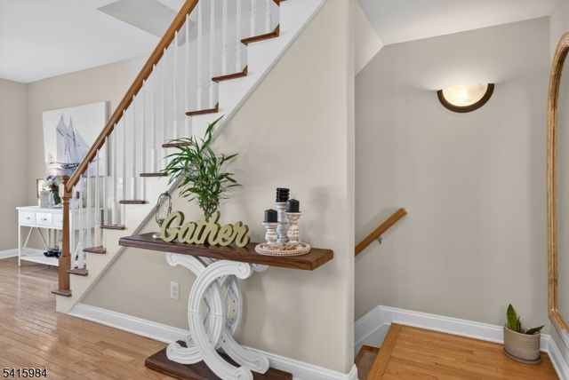 16 Sundance Way, Lopatcong Twp., NJ 08865