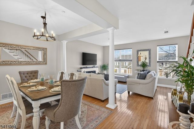 16 Sundance Way, Lopatcong Twp., NJ 08865