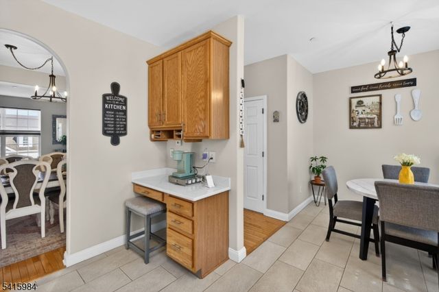 16 Sundance Way, Lopatcong Twp., NJ 08865