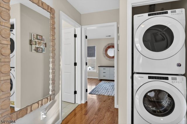 16 Sundance Way, Lopatcong Twp., NJ 08865