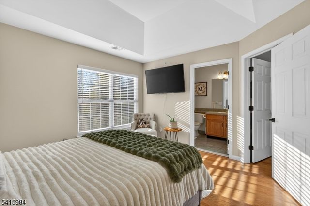 16 Sundance Way, Lopatcong Twp., NJ 08865