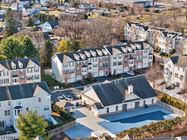 16 Sundance Way, Lopatcong Twp., NJ 08865