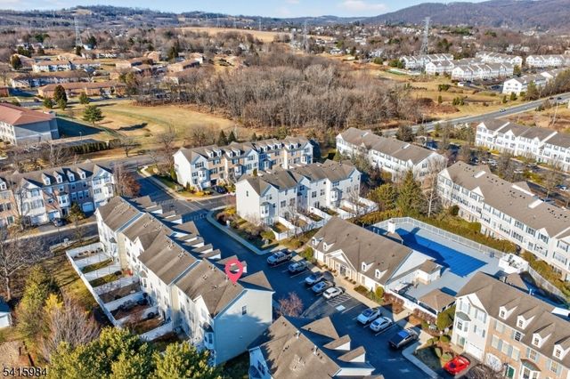 16 Sundance Way, Lopatcong Twp., NJ 08865