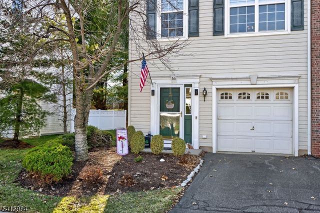 16 Sundance Way, Lopatcong Twp., NJ 08865