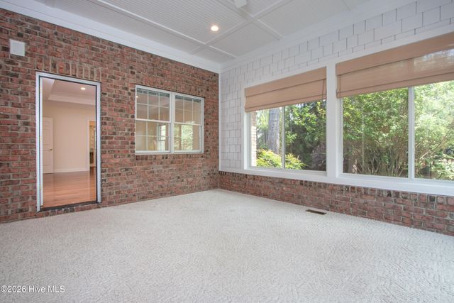 60 Oak Meadow Road, Pinehurst, NC 28374