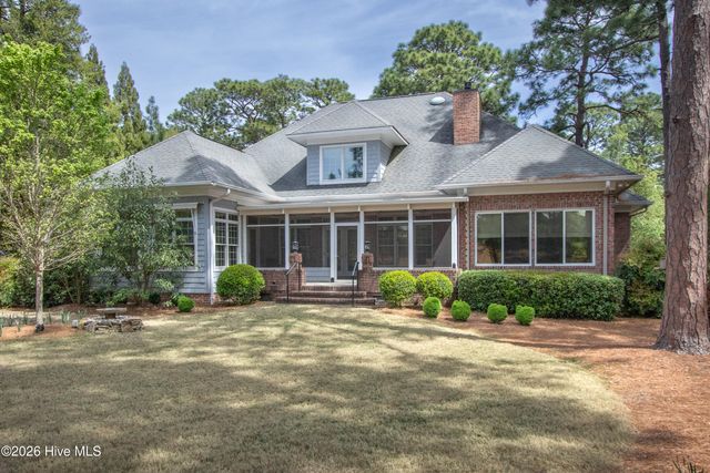 60 Oak Meadow Road, Pinehurst, NC 28374