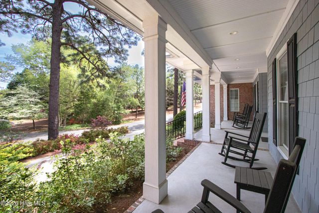60 Oak Meadow Road, Pinehurst, NC 28374