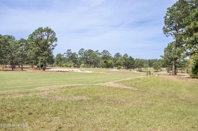 60 Oak Meadow Road, Pinehurst, NC 28374