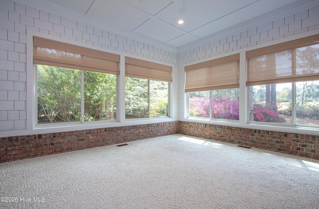 Image 20 of property listing at 60 Oak Meadow Road, Pinehurst, NC 28374