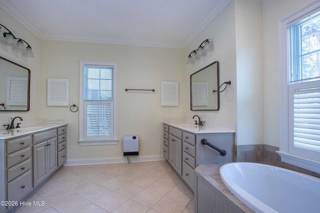 Image 29 of property listing at 60 Oak Meadow Road, Pinehurst, NC 28374