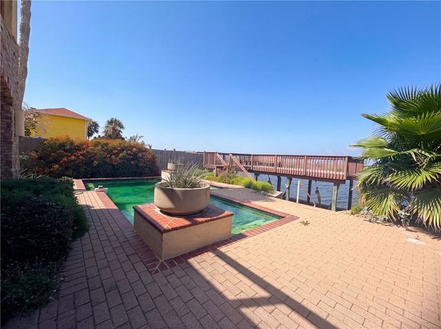 15821 El Soccorro, Corpus Christi, TX 78418