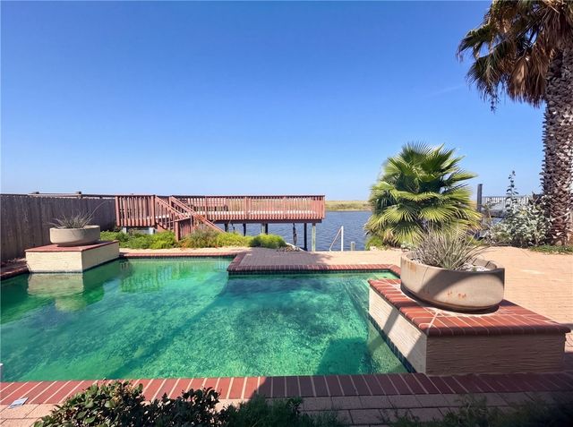 15821 El Soccorro, Corpus Christi, TX 78418