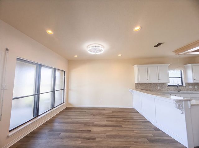 15821 El Soccorro, Corpus Christi, TX 78418