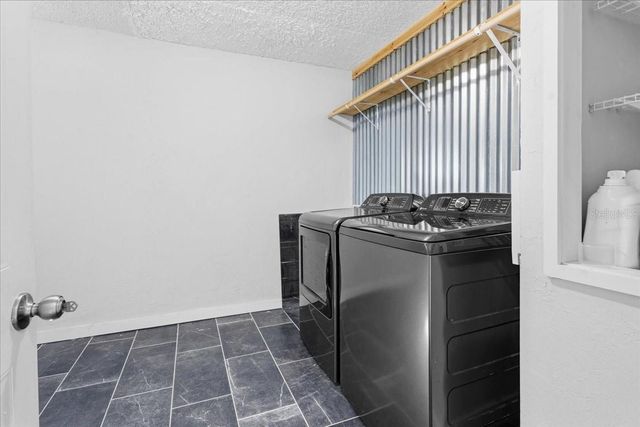 4049 NE 80TH AVENUE, High Springs, FL 32643