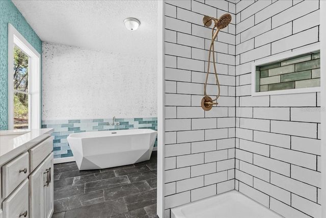 4049 NE 80TH AVENUE, High Springs, FL 32643