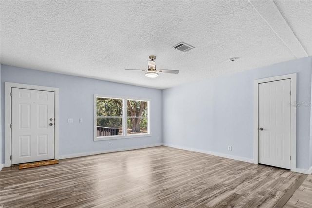 4049 NE 80TH AVENUE, High Springs, FL 32643