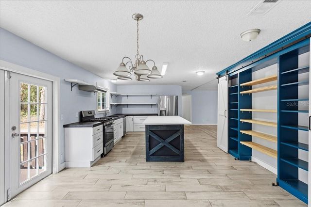 4049 NE 80TH AVENUE, High Springs, FL 32643