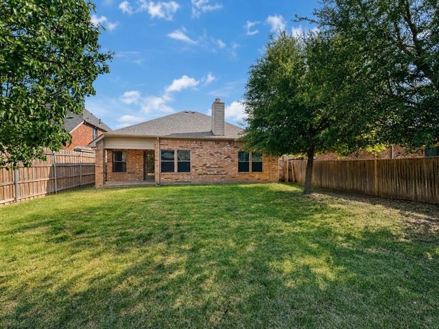 304 Blythe Bridge Road, Roanoke, TX 76262