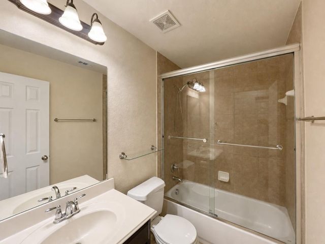 304 Blythe Bridge Road, Roanoke, TX 76262